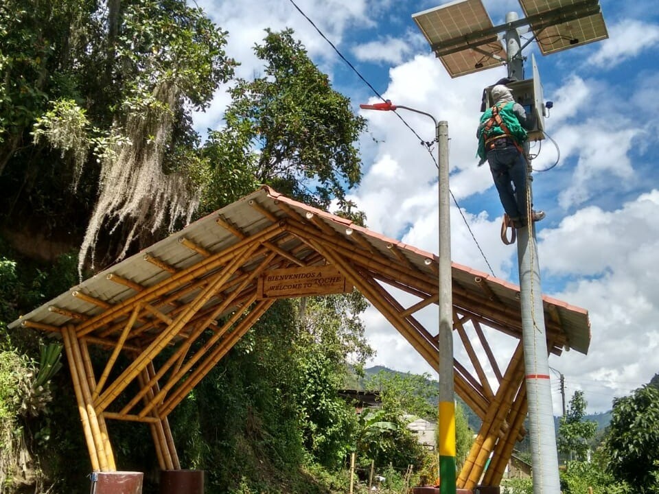 Instalación Sistema Solar Autónomo Corregimiento Toche - Tolima