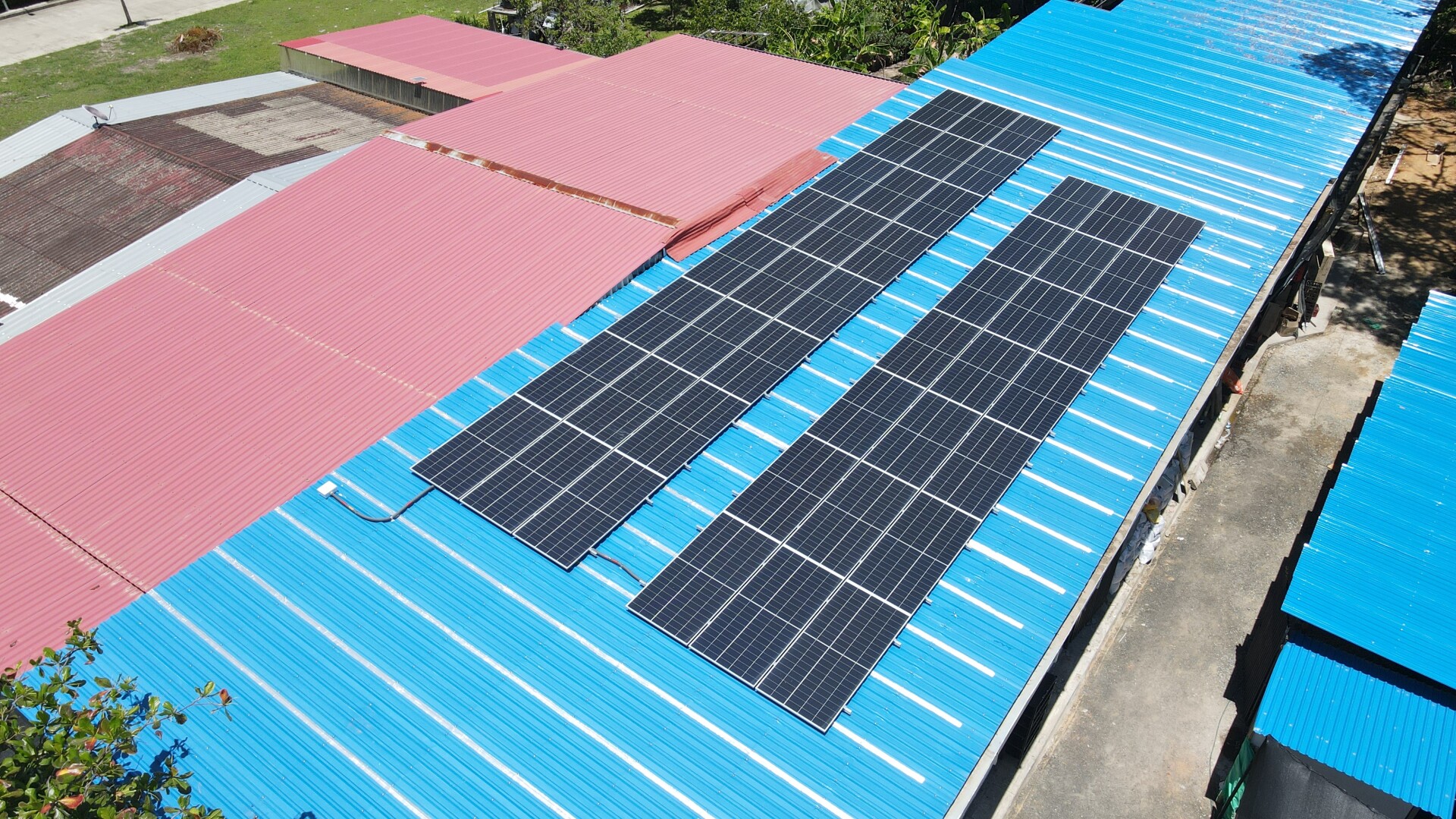 Proyecto  comercial fotovoltaico en Maxitienda - Ibagué